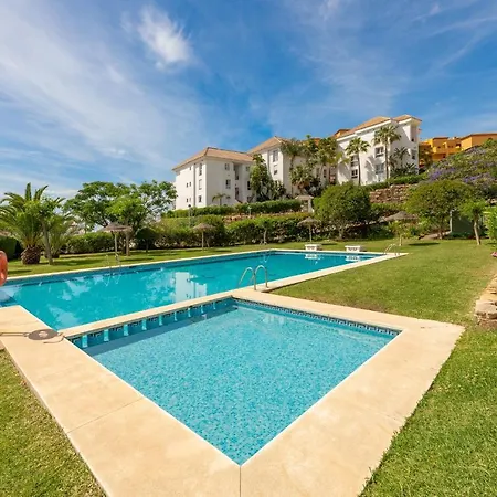 Holiday home Cozy Townhouse Selwo Estepona