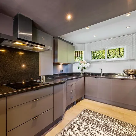 Cozy Townhouse Selwo Holiday home